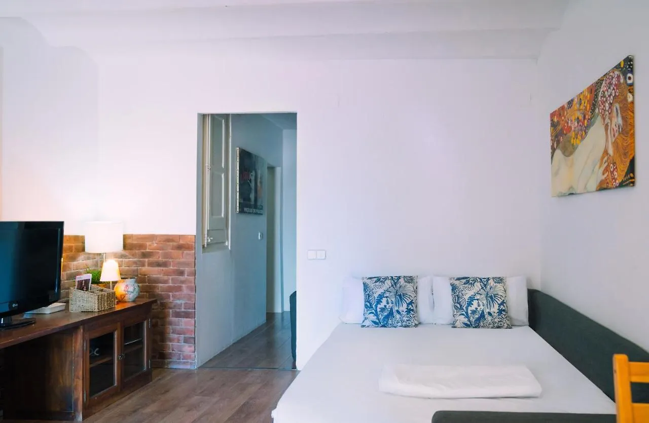 아파트 Cozy Place Next To Park Gueell 바르셀로나