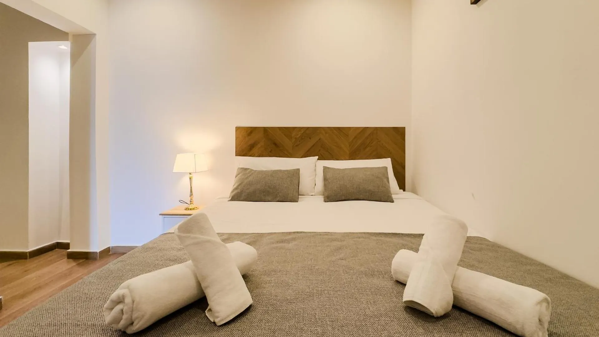 Cozy Place Next To Park Gueell 바르셀로나 0*,