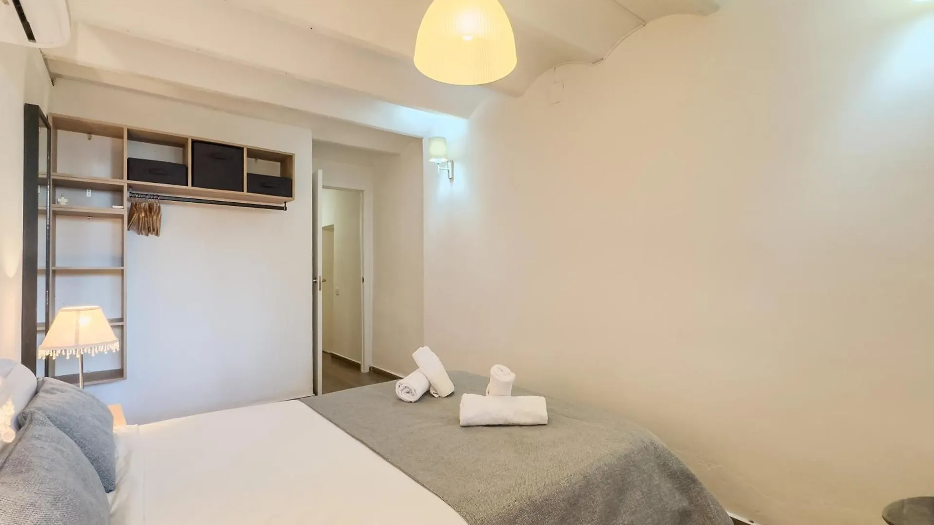 Cozy Place Next To Park Gueell 바르셀로나
