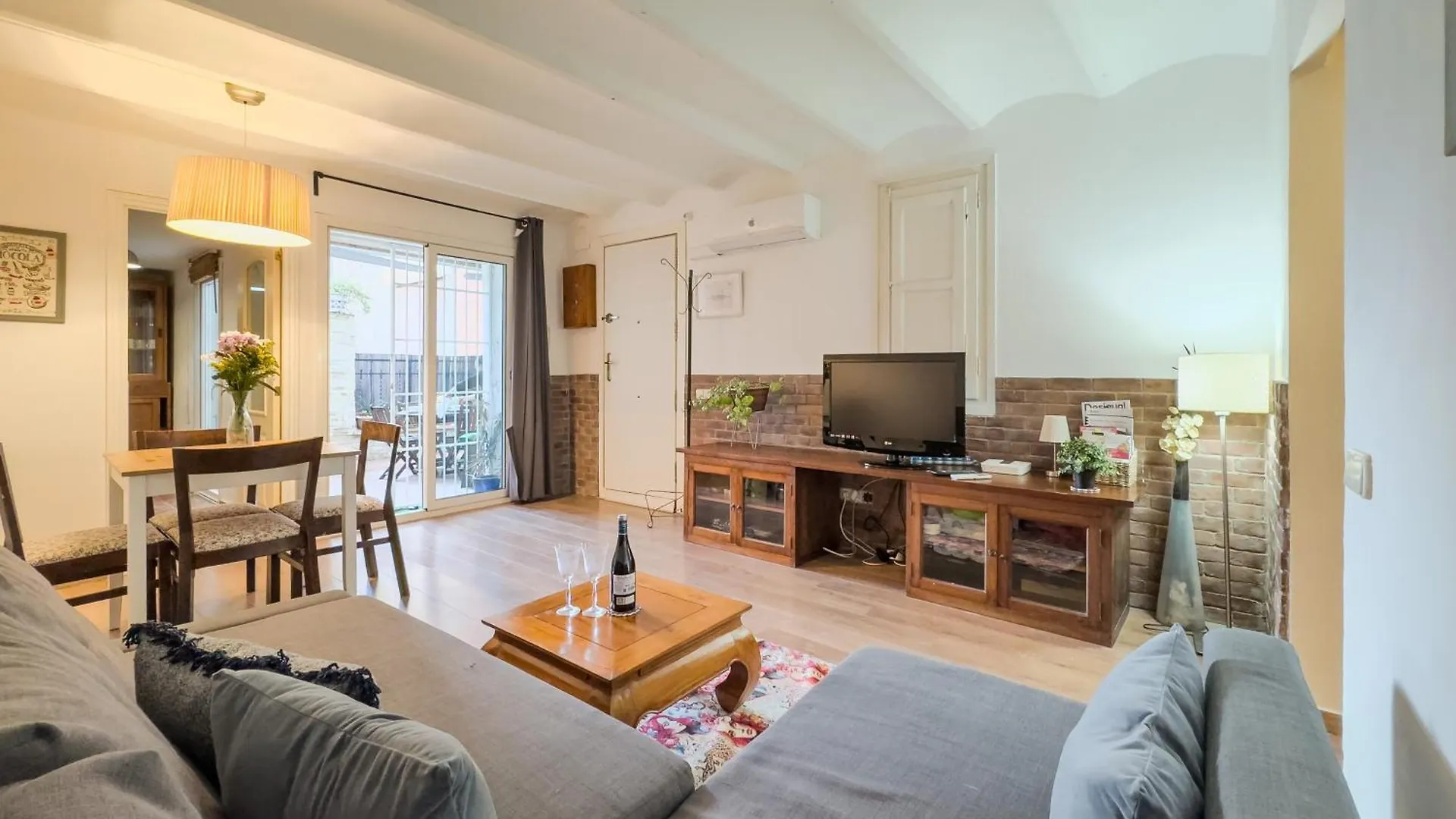 아파트 Cozy Place Next To Park Gueell 바르셀로나